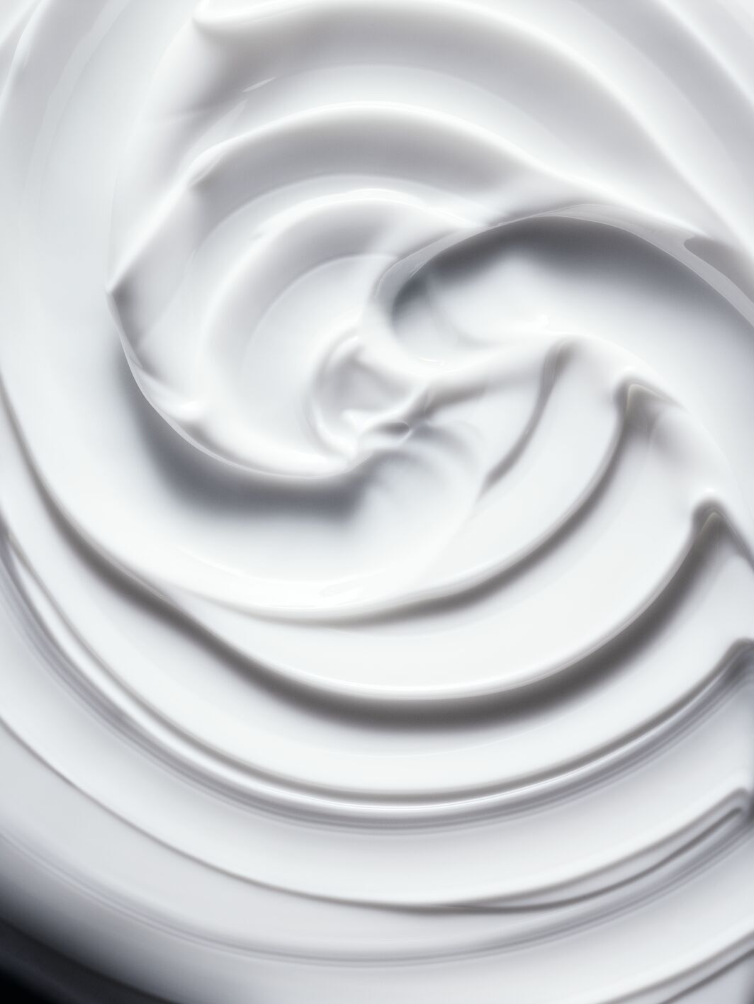 Le Soin Noir Eye Cream - Firming and protective eye cream